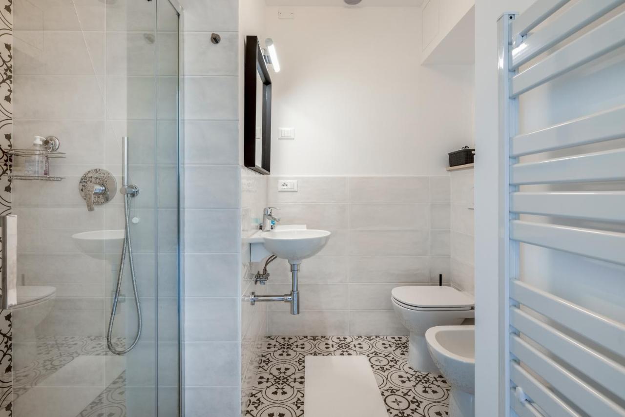 Family & Friends Rooms With Shared Bathroom Padua Exterior foto