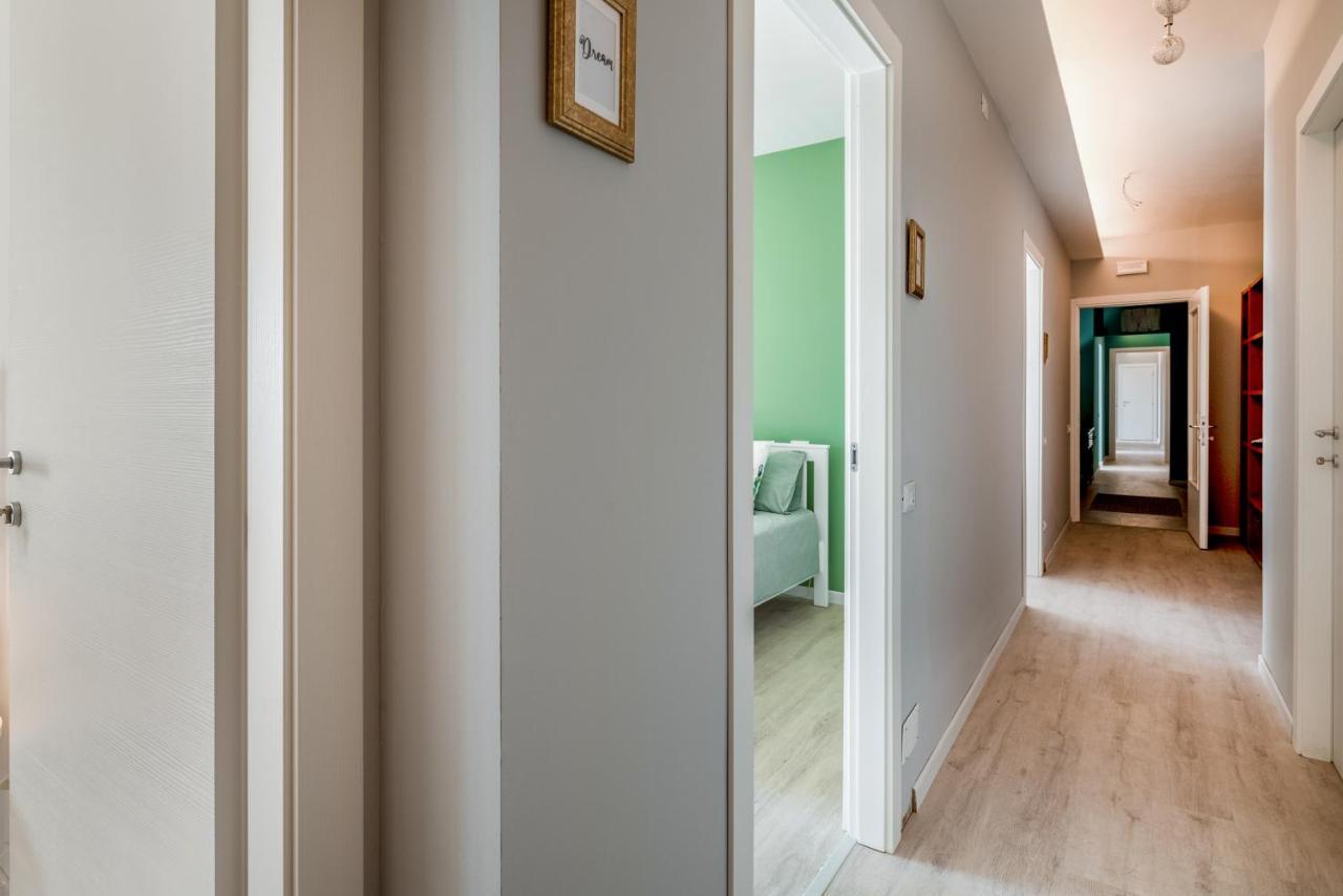 Family & Friends Rooms With Shared Bathroom Padua Exterior foto